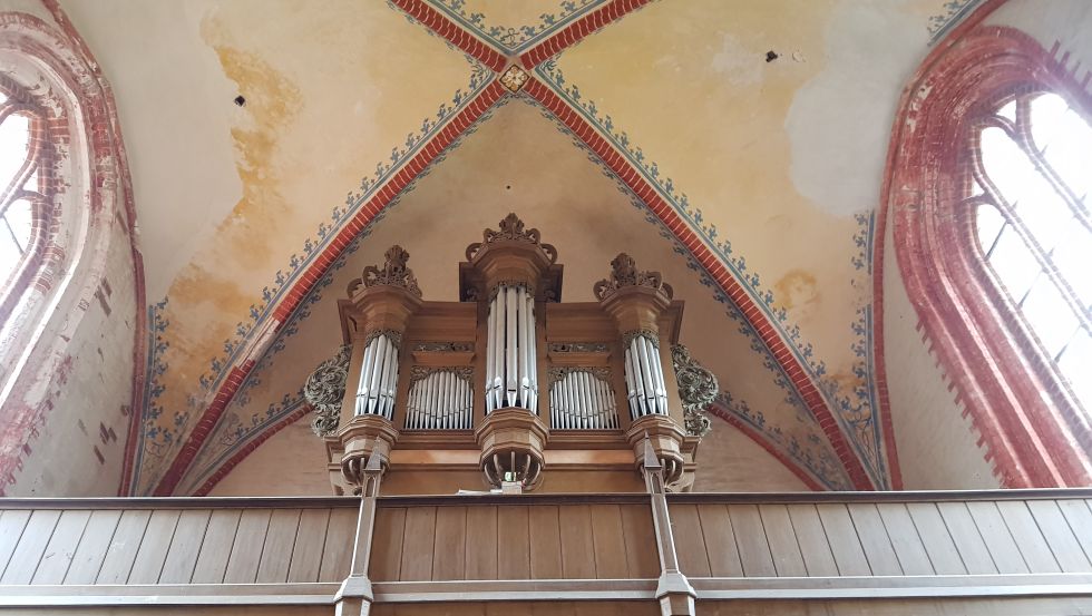 Blick auf die Orgel in der Inselkirche von Poel (Author: VMO, R. Kral)